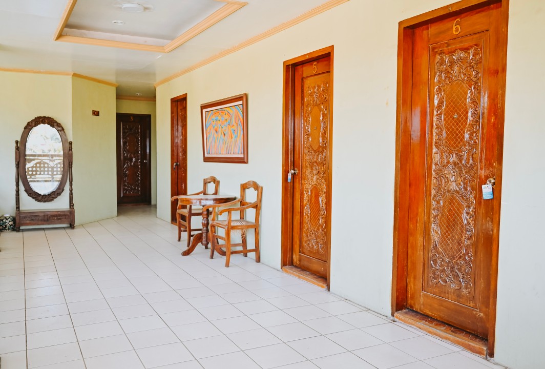 Cherries Hotel Room 5